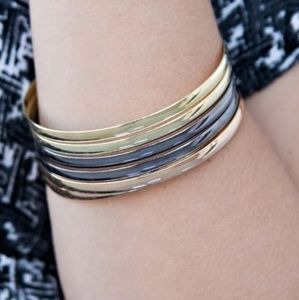 5 for $30 ~~ Paparazzi MIXED EMOTIONS Bracelet